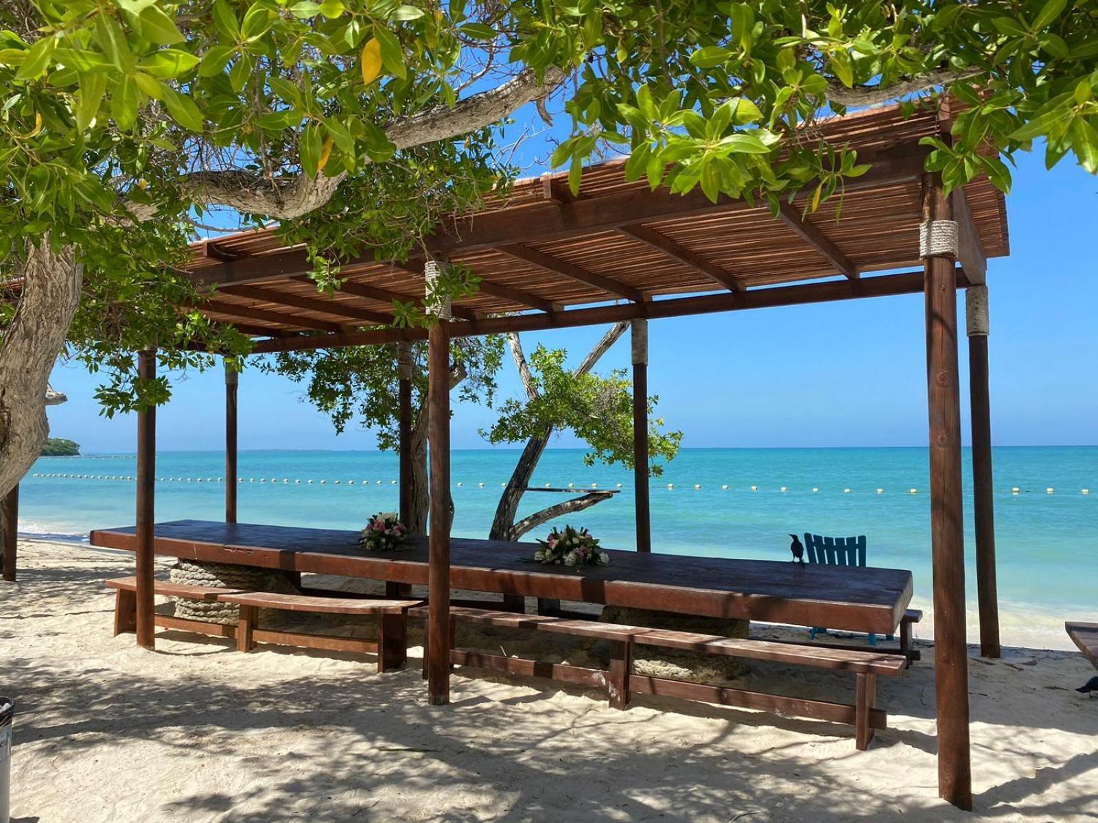 Hotel Agua Azul Beach Resort Hatillo Экстерьер фото